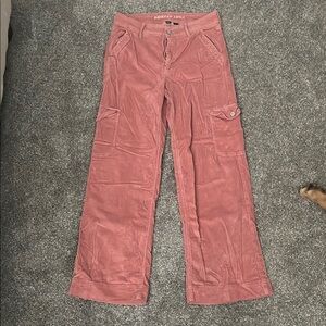 American Eagle size 6 Pink Cargo Pants